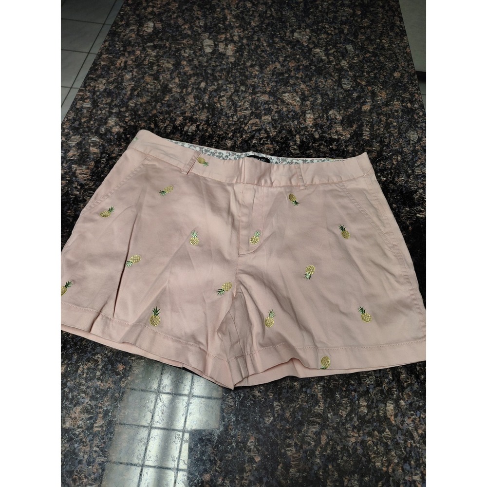 Jones & Co Jones New York Pink Pineapple Embroidered Shorts Womens 8